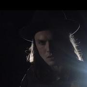 The lyrics WAIT IN LINE of JAMES BAY is also present in the album Hold back the river (2014)