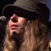 The lyrics SHORT TEMPER of SAWYER FREDERICKS is also present in the album Out my window (2013)