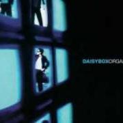 The lyrics MON HÉROÏNE of DAISYBOX is also present in the album Organic (2002)