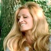 The lyrics MON FRÈRE LE SOLEIL of DALIDA is also present in the album La rose que j'aimais (1970)