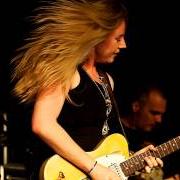 The lyrics SOUL STATION of JOANNE SHAW TAYLOR is also present in the album Almost always never (2012)