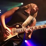 The lyrics MUD, HONEY of JOANNE SHAW TAYLOR is also present in the album Dirty truth (2014)