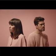 The lyrics MIDNIGHT MOON of OH WONDER is also present in the album Oh wonder (2015)