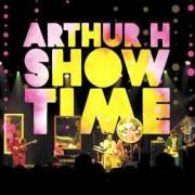 The lyrics MA DERNIÈRE NUIT A NEW-YORK CITY of ARTHUR H is also present in the album Showtime (2006)