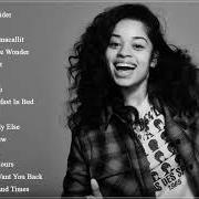 The lyrics WHO KNEW of ELLA MAI is also present in the album Change (2016)