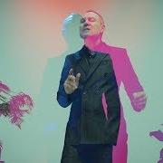 The lyrics RIDICULOUS HEART of DAVID GRAY is also present in the album Gold in a brass age (2019)