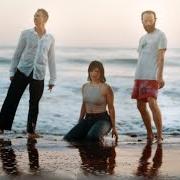 The lyrics ALL NIGHT ALL DAY of BIG THIEF is also present in the album Double infinity (2025)