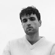 The lyrics LOVES YOU LIKE I COULDN'T DO of DUNCAN LAURENCE is also present in the album Small town boy (2020)