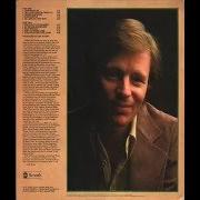 The lyrics HOLD ON TO YOUR HINEY of DELBERT MCCLINTON is also present in the album Love rustler (1977)
