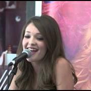 The lyrics LATE BLOOMER of KIRA ISABELLA is also present in the album Caffeine & big dreams (2014)