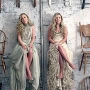 The lyrics NO PLACE LIKE YOU of MADDIE & TAE is also present in the album Start here (2015)