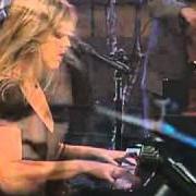 The lyrics HAVE YOURSELF A MERRY LITTLE CHRISTMAS of DIANA KRALL is also present in the album Have yourself a merry little christmas (1999)