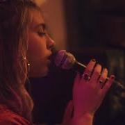 The lyrics CASSE-TOI of LIV DEL ESTAL is also present in the album À travers les buildings (2025)