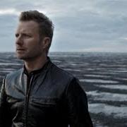 The lyrics PICK UP of DIERKS BENTLEY is also present in the album Black (2016)