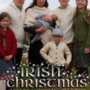 The lyrics WE WISH YOU A MERRY CHRISTMAS of ANGELO KELLY is also present in the album Irish christmas (2015)