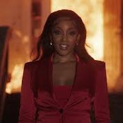 The lyrics DANCING IN THE LIVING ROOM of MICKEY GUYTON is also present in the album Remember her name (2021)