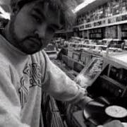 The lyrics NAPALM BRAIN / SCATTER BRAIN of DJ SHADOW is also present in the album Endtroducing (1996)