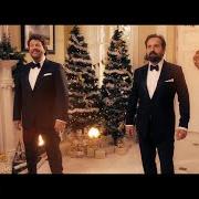 The lyrics THE CHRISTMAS SONG (CHESTNUTS ROASTING ON AN OPEN FIRE) of MICHAEL BALL & ALFIE BOE is also present in the album Together at christmas (2020)