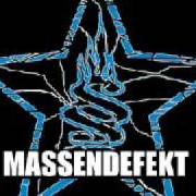 The lyrics EIN TAG IM NOVEMBER of MASSENDEFEKT is also present in the album Land in sicht (2006)