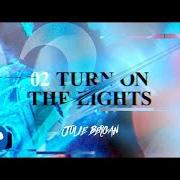 The lyrics SECOND HAND LOVE of JULIE BERGAN is also present in the album Turn on the lights (2018)