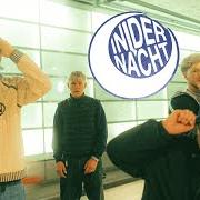 The lyrics FLASCHE KREIST of 01099 is also present in the album Kinder der nacht (2024)