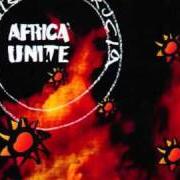 The lyrics SOLE CHE BRUCIA of AFRICA UNITE is also present in the album Un sole che brucia (1995)