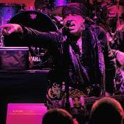 The lyrics I DON'T WANT TO GO HOME of LITTLE STEVEN & THE DISCIPLES OF SOUL is also present in the album Soulfire live! (2018)