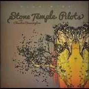The lyrics BLACK HEART of STONE TEMPLE PILOTS WITH CHESTER BENNINGTON is also present in the album High rise (2013)