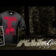 The lyrics EIN AFFE UND EIN PFERD of K.I.Z is also present in the album Ganz oben (2013)