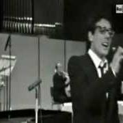 The lyrics 70 PERSONE of ENZO JANNACCI is also present in the album La mia gente (1970)