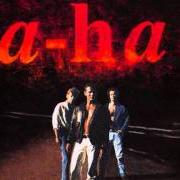 The lyrics LIE DOWN IN DARKNESS of A-HA is also present in the album Memorial beach (1993)