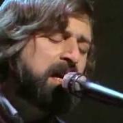 The lyrics UNA CANZONE of FRANCESCO GUCCINI is also present in the album Anfiteatro live (2005)