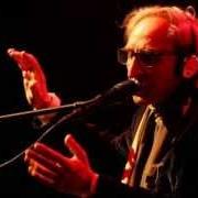 The lyrics E TI VENGO A CERCARE of FRANCO BATTIATO is also present in the album Last summer dance (disc 1) (2003)