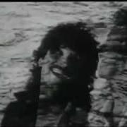 The lyrics LANCE UN CRI of GÉRARD BLANC is also present in the album Ailleurs pour un ailleurs (1988)