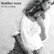 The lyrics FLYING AS SHE FALLS of HEATHER NOVA is also present in the album These walls (1990)