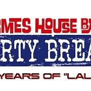 The lyrics ZWEI KLEINE ITALIENER of HERMES HOUSE BAND is also present in the album Partybreak (2015)