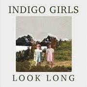 The lyrics COUNTRY RADIO of INDIGO GIRLS is also present in the album Look long (2020)