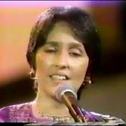 The lyrics BEFORE THE DELUGE of JOAN BAEZ is also present in the album Honest lullaby (1979)