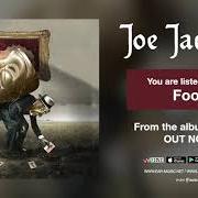 The lyrics BIG BLACK CLOUD of JOE JACKSON is also present in the album Fool (2019)