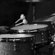 The lyrics MYSTERY MAN of JOHN BUTLER TRIO is also present in the album April uprising (2010)