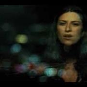 The lyrics TRA TE E IL MARE of LAURA PAUSINI is also present in the album Tra te e il mare (2000)